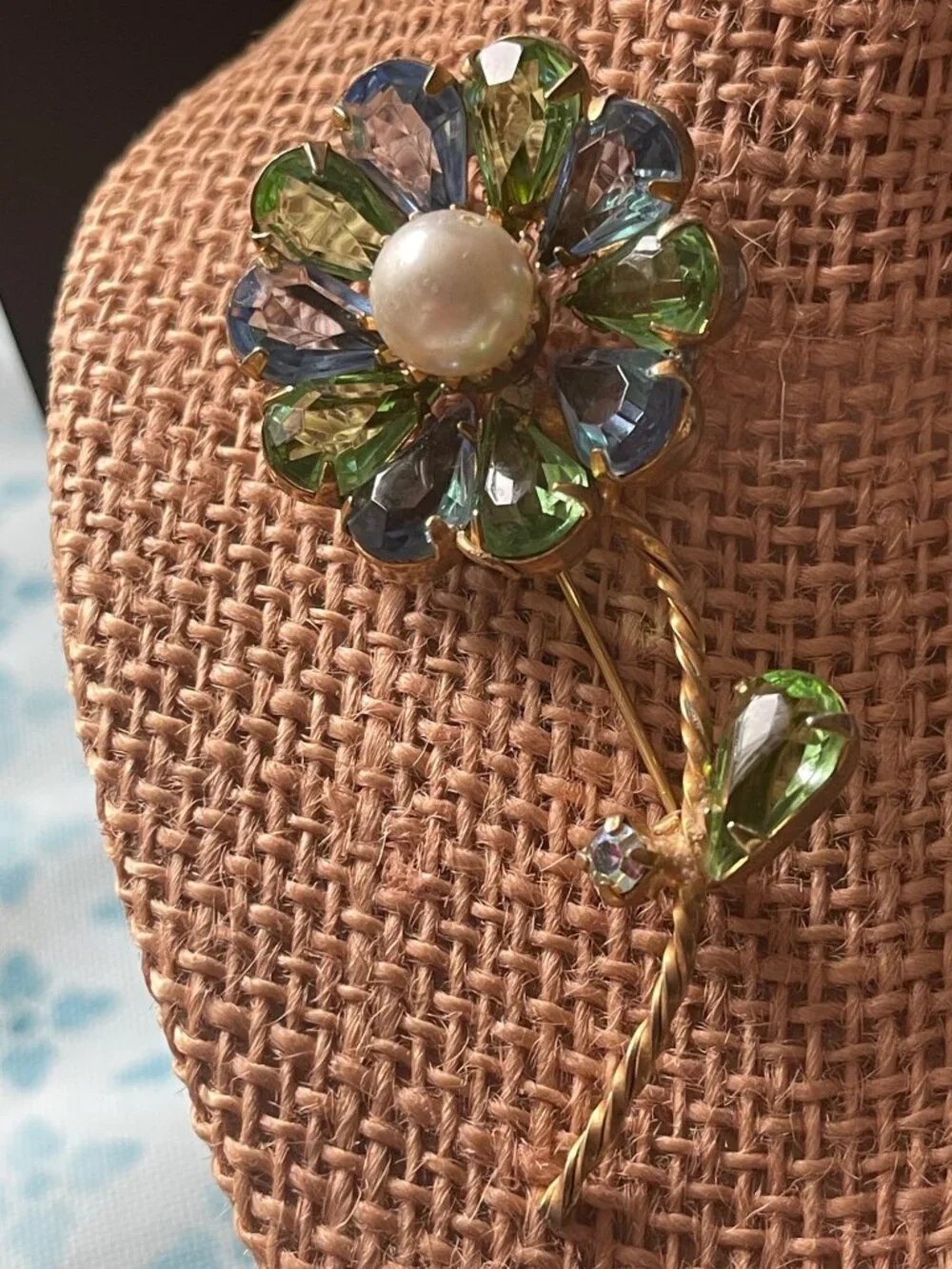 Vintage Gold-Tone Flower Brooch With Pearl Center & Blue-Green Glass Petals Flor